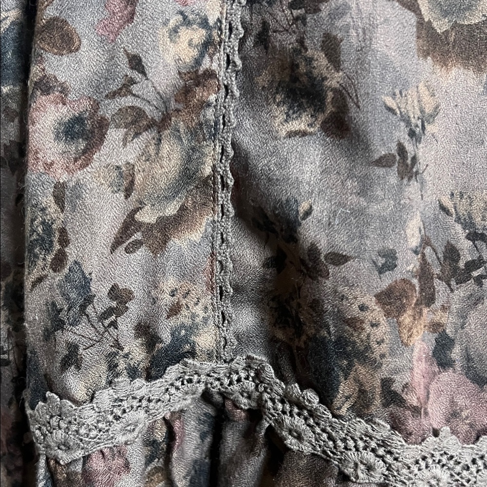 Forever 21 Floral Belted Mini Dress - Gray and Pink - Picture 14 of 15